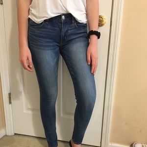 American Eagle medium wash jegging